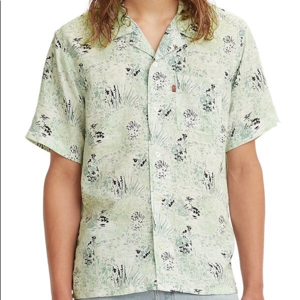 NWT Levi’s button down surf shirt